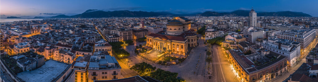 Vista Panoramica di Palermo nello specifico zona del teatro Massimo, Piazza Verdi e Via Maqueda, Via Cavour